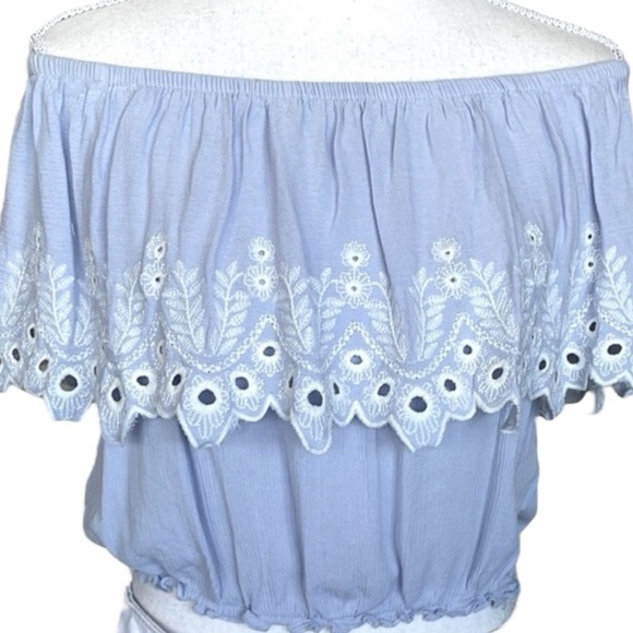Self Esteem Blue Chambray Ruffled Off Shoulder Cropped Top White Embroidery Sz L - Picture 10 of 10